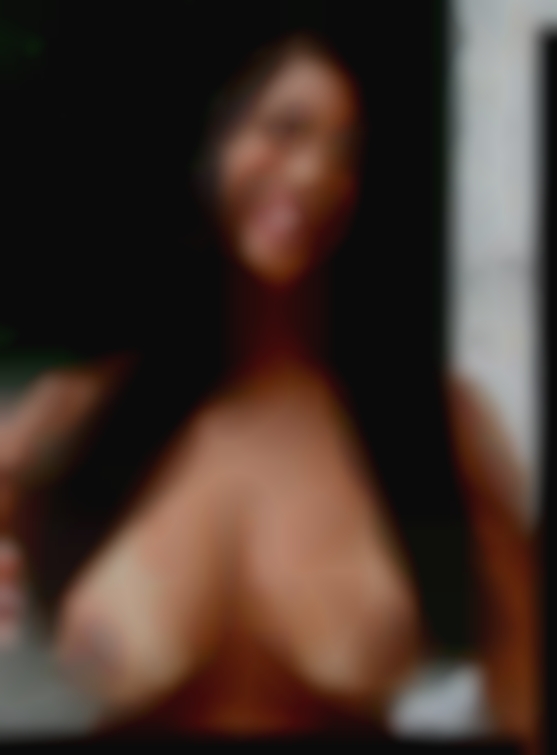 Gentle Domme looking for service women subs from Jackson TN.